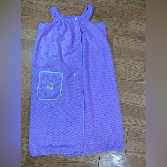 Qianly Womans Wearable Bath Towel, Body Wrap Robe - Picture 2 of 9
